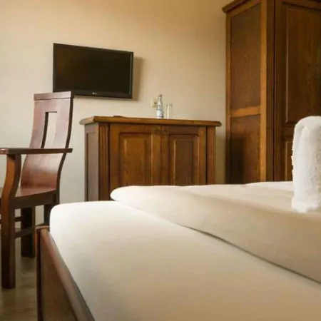 Messehof & Seminarvilla - Nahe Hannover 3*
