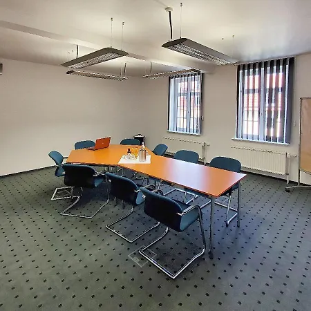 Hotel Messehof & Seminarvilla - Nahe Hannover 3*