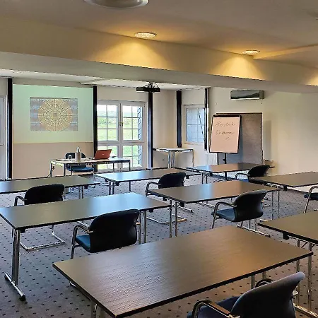 Hotel Messehof & Seminarvilla - Nahe Hannover 3*