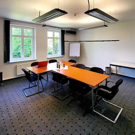Messehof & Seminarvilla - Nahe Hannover 3*